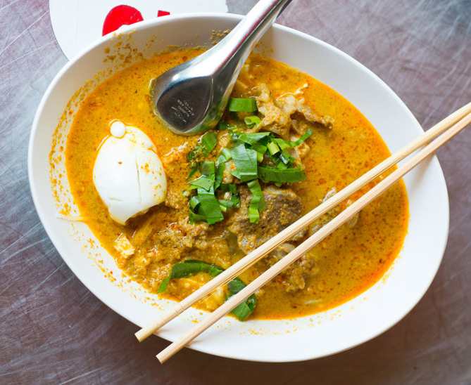 http://luckypeach.com/a-guide-to-thailands-noodle-soup-dishes/